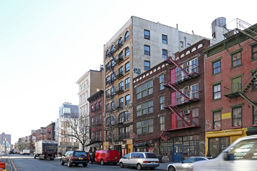 334-336 Bowery in New York, NY - Foto de edificio