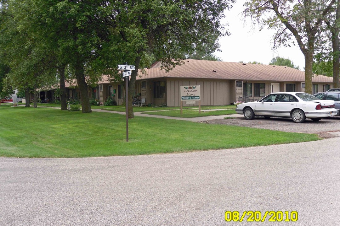 Casselton Manor in Casselton, ND - Building Photo