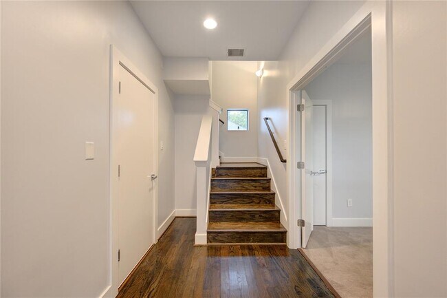 2207 Colorado St in Houston, TX - Building Photo - Building Photo