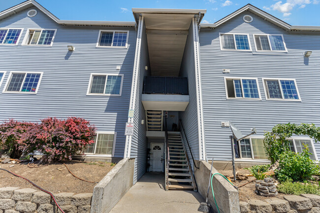 Knoblock Apartments in Dayton, WA - Building Photo - Building Photo