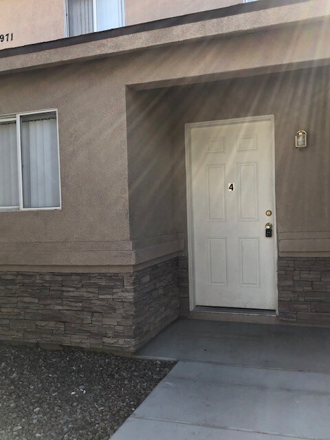 1971 Teepee Rd-Unit -4 in Pahrump, NV - Building Photo - Building Photo