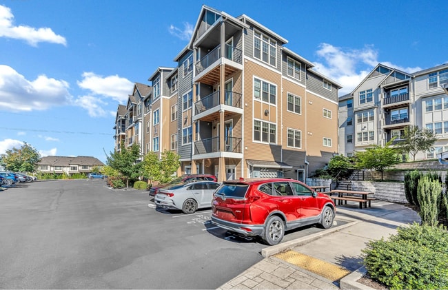 17181 SW Snowdale St in Beaverton, OR - Building Photo - Building Photo