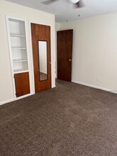418 Wallace Ave in Bowling Green, OH - Building Photo - Building Photo