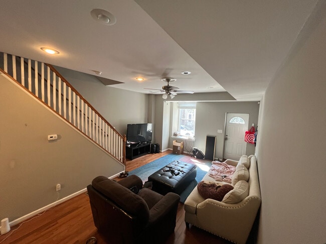 112 Seville St in Philadelphia, PA - Foto de edificio - Building Photo