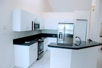 959 Falling Water Rd in Weston, FL - Building Photo - Building Photo