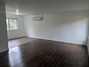 7326 SW Capitol Hwy in Portland, OR - Building Photo - Building Photo