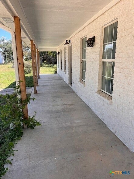 100 Hallmark Rd, Unit 1928 in Florence, TX - Building Photo