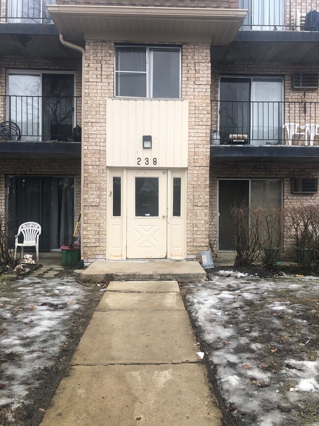 238 Shorewood Dr