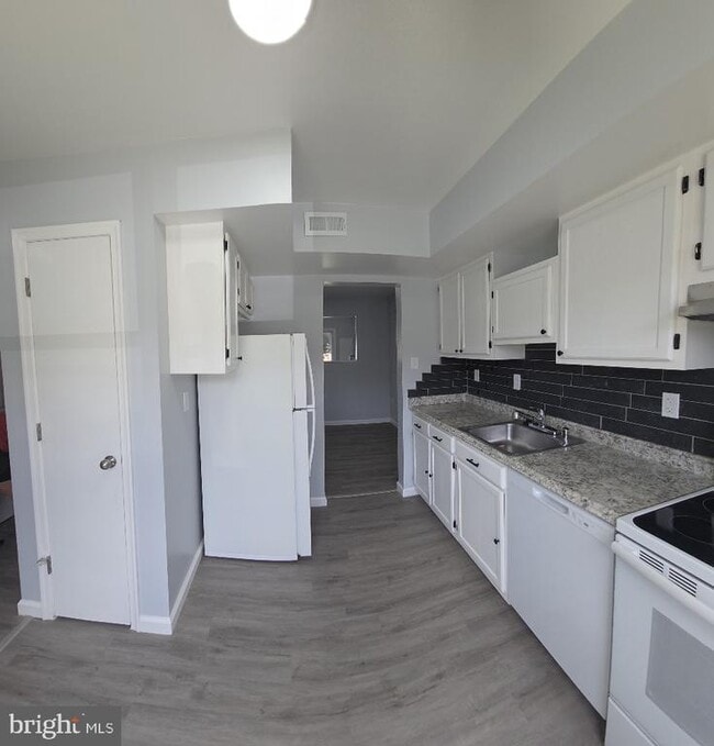 10805 Wall St in Fredericksburg, VA - Building Photo - Building Photo