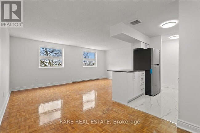 property at 7555 Goreway Dr