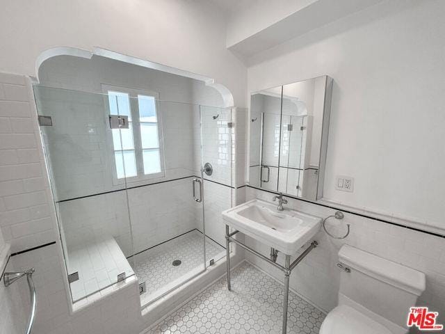 1220 N La Cienega Blvd in West Hollywood, CA - Building Photo - Building Photo