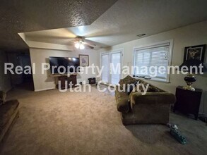 22 W 400 N St in Salem, UT - Building Photo - Building Photo
