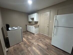 430 S Washington Ave in Brownsville, TN - Building Photo - Building Photo