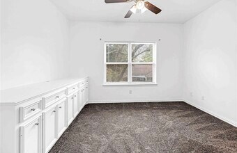 6122 W Mt Houston Rd in Houston, TX - Building Photo - Building Photo