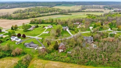 81 Country Rd in Urbana, OH - Foto de edificio - Building Photo