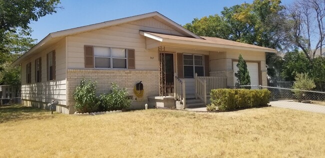 907 San Antonio St in Killeen, TX - Building Photo - Building Photo