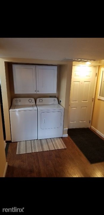 2555 Clear Acre Ln in Reno, NV - Foto de edificio