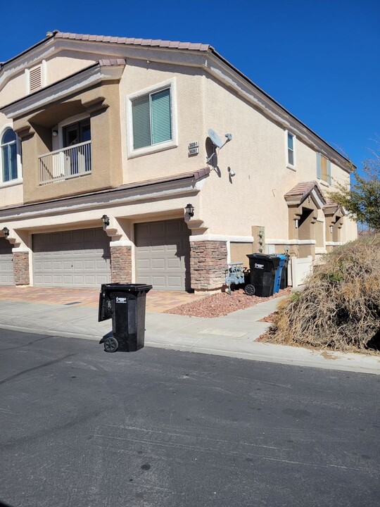 3608 Indigo Flower Ave in North Las Vegas, NV - Building Photo