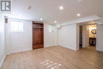 143 Nahanni Dr in Richmond Hill, ON - Building Photo - Building Photo