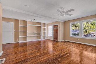 1212 Carraway St in Tallahassee, FL - Building Photo - Building Photo