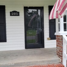 205 N Dudley St in Burgaw, NC - Building Photo - Building Photo