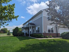 931 Willow Glen Dr in Buffalo, MN - Building Photo - Building Photo