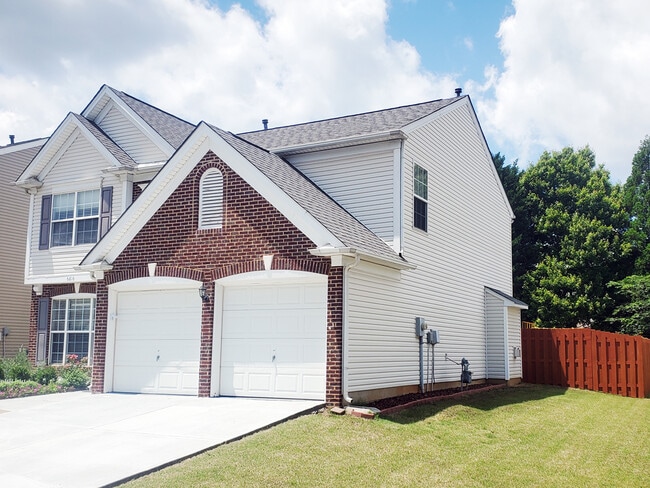 6816 Southbrook Dr in Charlotte, NC - Building Photo - Building Photo
