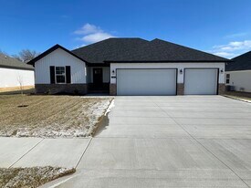 698 Glenwood Ave in Republic, MO - Building Photo