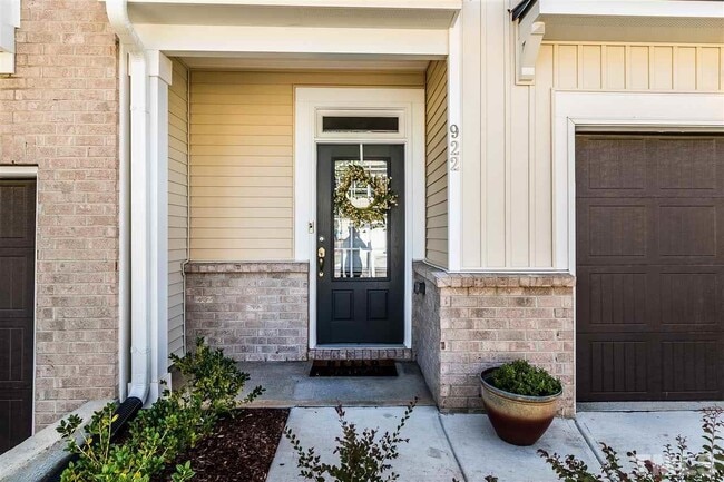 922 Saratoga Dr in Durham, NC - Building Photo - Building Photo