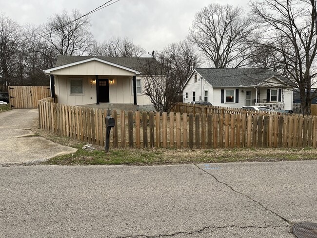 property at 2916 Morningside Dr
