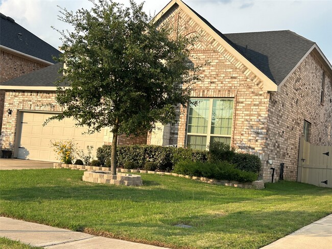 property at 326 Summer Landing Ct