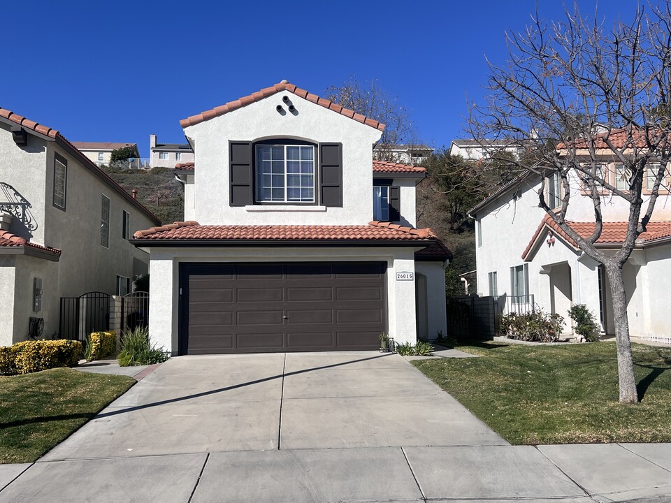 26015 Topper Ct in Stevenson Ranch, CA - Building Photo