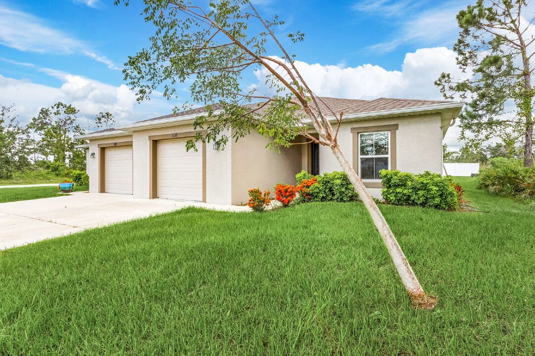 1137 Indies Wy in Punta Gorda, FL - Building Photo
