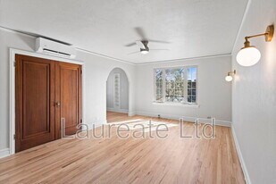 1050 N Pearl St in Denver, CO - Building Photo