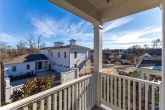 32 Hillcrest Ave NW in Huntsville, AL - Building Photo - Building Photo