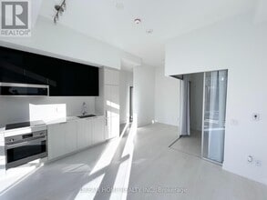 308 Jarvis St in Toronto, ON - Building Photo - Building Photo