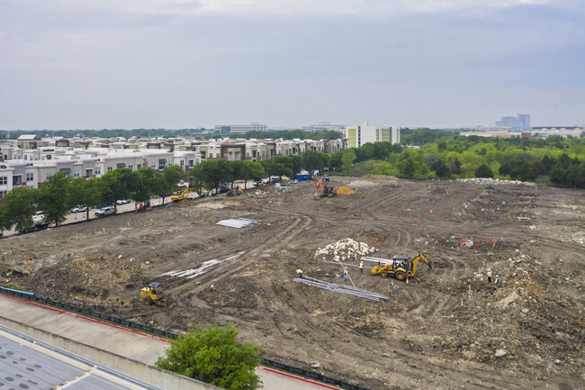 Gateway Apartments Phase IV in Plano, TX - Building Photo - Building Photo