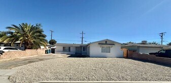 271 E Ave. J in Lancaster, CA - Building Photo