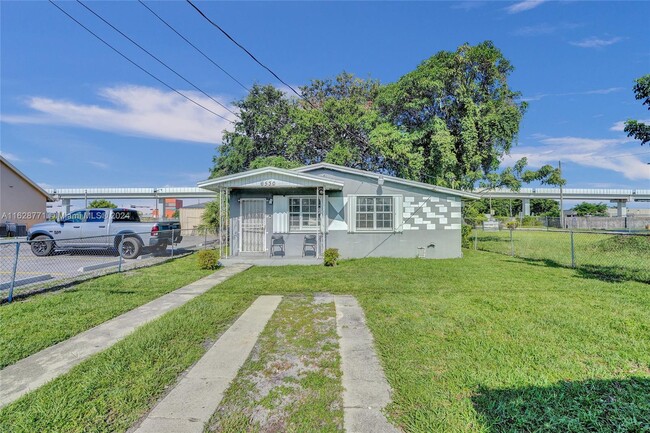 6530 NW 26th Ave in Miami, FL - Building Photo - Building Photo