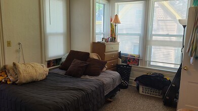 221 Church St in Iowa City, IA - Building Photo - Building Photo