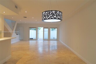 7312 Gary Ave in Miami Beach, FL - Building Photo - Building Photo