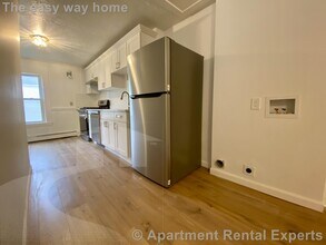 66 Elm St in Cambridge, MA - Foto de edificio - Building Photo