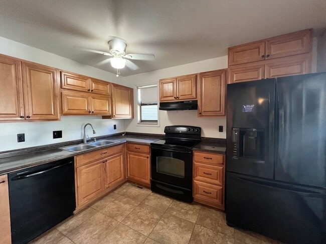 9626 E Kansas Cir in Denver, CO - Building Photo - Building Photo