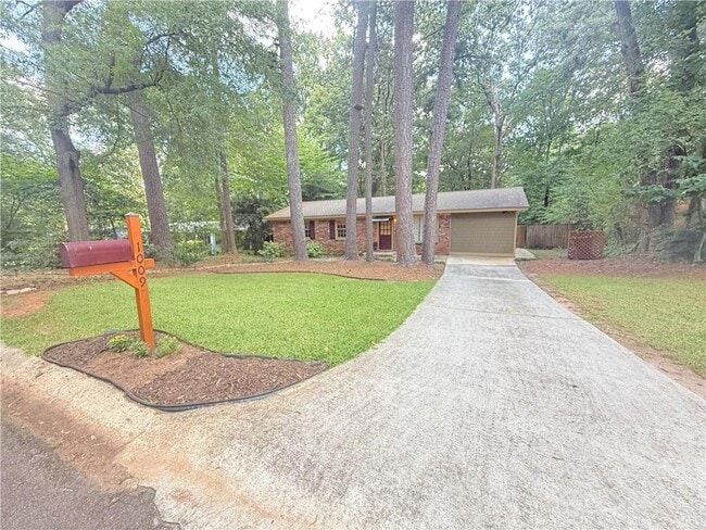 1009 Verdi Way in Clarkston, GA - Building Photo - Building Photo