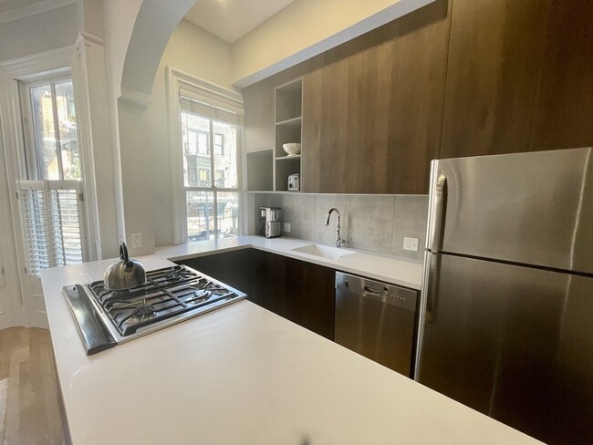 99 Pembroke St, Unit 1 in Boston, MA - Building Photo - Building Photo