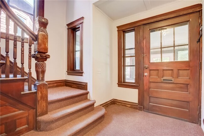 32 Birch Crescent in Rochester, NY - Building Photo - Building Photo