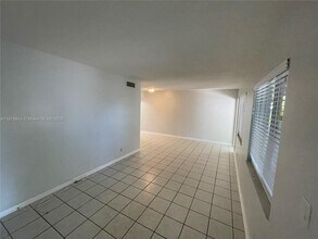 2616 NE 14th Ave in Oakland Park, FL - Building Photo - Building Photo