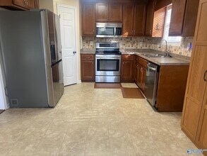 108 Ann Bradley Dr, Unit 1 in Huntsville, AL - Building Photo - Building Photo