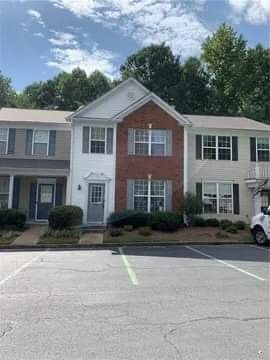 2752 Ashleigh Ln in Alpharetta, GA - Foto de edificio