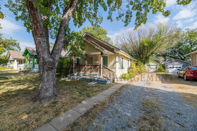 1514 S Waco Ave in Wichita, KS - Foto de edificio - Building Photo